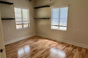 412 W Croslin St, Austin, TX 78752 - Photo 12