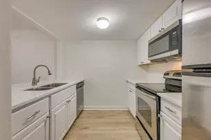 1208 Hollow Creek, Austin, TX 78704 - Photo 4