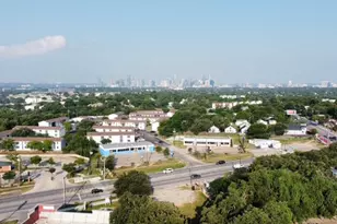 1195 Ridge Dr, Austin, TX 78721 - Photo 1