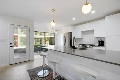 400 E 30th Street #204, Austin, TX 78705 - Photo 1