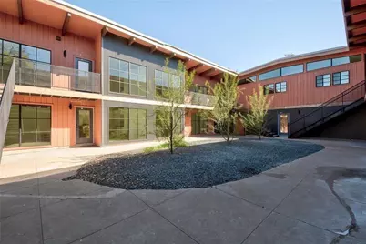 400 E 30th Street #204, Austin, TX 78705 - Photo 16