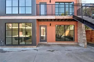 400 E 30th St, Austin, TX 78705 - Photo 18
