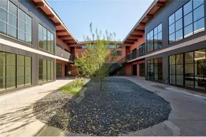 400 E 30th Street #204, Austin, TX 78705 - Photo 4