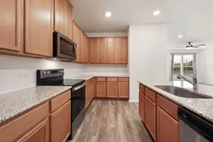 100 Jarbridge Dr, Kyle, TX 78640 - Photo 10