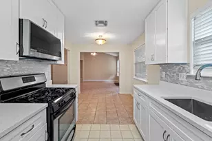 1809 Golden Pheasant Dr, Austin, TX 78758 - Photo 4
