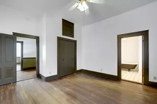 304 Olive St, Smithville, TX 78957 - Photo 16