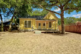 304 Olive St, Smithville, TX 78957 - Photo 24