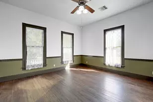 304 Olive St, Smithville, TX 78957 - Photo 6