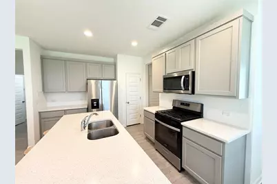 12006 Curlin Cove, Buda, TX 78610 - Photo 4