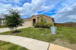 156 Medinah Ln, San Marcos, TX 78666 - Photo 2