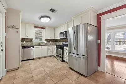 735 Cherico Street, Austin, TX 78702 - Photo 10