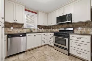 735 Cherico St, Austin, TX 78702 - Photo 12