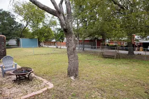 205 S Porter St, Lampasas, TX 76550 - Photo 4