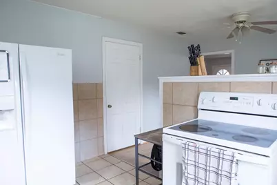 205 S Porter Street, Lampasas, TX 76550 - Photo 10