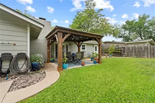 3206 Silverleaf Dr, Austin, TX 78757 - Photo 28