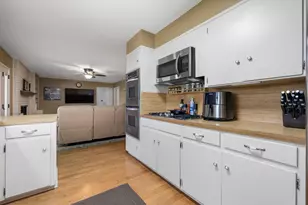 3206 Silverleaf Dr, Austin, TX 78757 - Photo 14