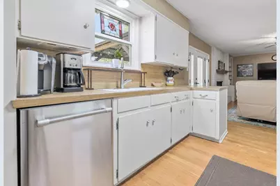 3206 Silverleaf Drive, Austin, TX 78757 - Photo 12