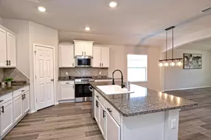 112 Taggart Trail, Jarrell, TX 76537 - Photo 8