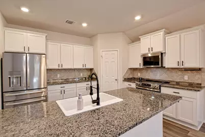 112 Taggart Trail, Jarrell, TX 76537 - Photo 12