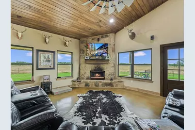 14325 Fm 619, Coupland, TX 78615 - Photo 10