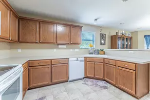 105 Lignite Dr, Jarrell, TX 76537 - Photo 8