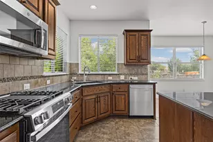 606 Irvin Dr, San Marcos, TX 78666 - Photo 6
