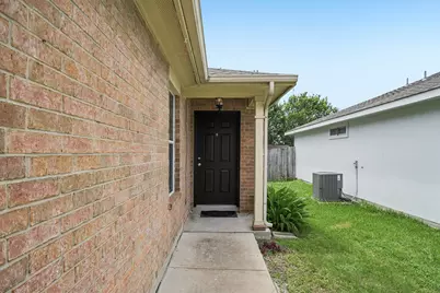 610 Lavaca Loop, Elgin, TX 78621 - Photo 4