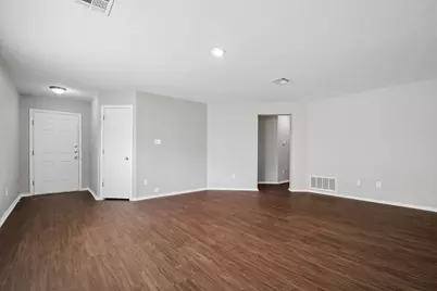 610 Lavaca Loop, Elgin, TX 78621 - Photo 6