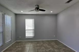 105 E Boyce St, Manor, TX 78653 - Photo 4