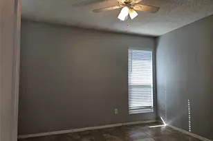 105 E Boyce St, Manor, TX 78653 - Photo 8