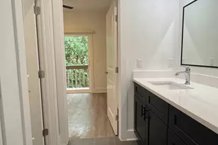2210 Pearl St, Austin, TX 78705 - Photo 8