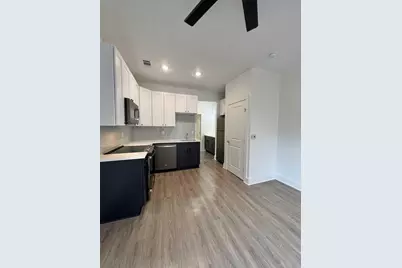 2210 Pearl Street #202, Austin, TX 78705 - Photo 6