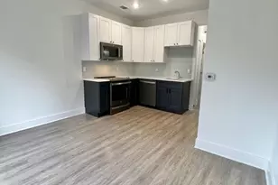 2210 Pearl St, Austin, TX 78705 - Photo 2