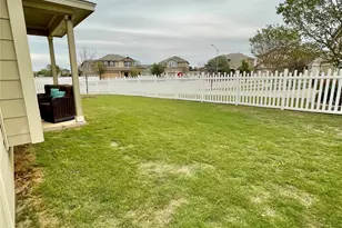 609 Tumlinson Fort Way, Round Rock, TX 78664 - Photo 32