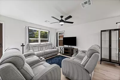 7115 Thannas Way, Austin, TX 78744 - Photo 6
