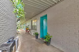 300 Crockett St, Austin, TX 78704 - Photo 6