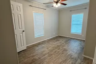 126 Castellana Wy, Elgin, TX 78621 - Photo 14