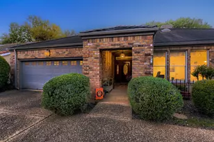 10904 Legends Ln, Austin, TX 78747 - Photo 4