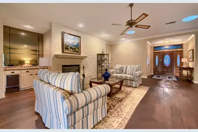 10904 Legends Lane, Austin, TX 78747 - Photo 20