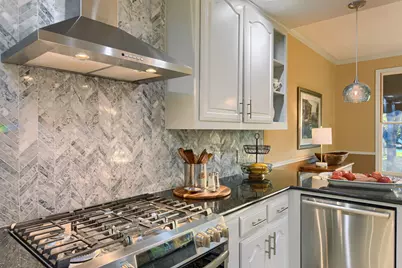 10904 Legends Lane, Austin, TX 78747 - Photo 10