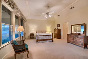 10904 Legends Ln, Austin, TX 78747 - Photo 24