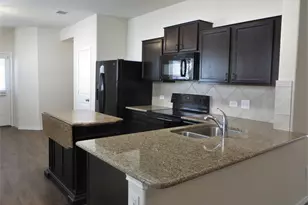 400 Major Lee Ln, Jarrell, TX 76537 - Photo 4