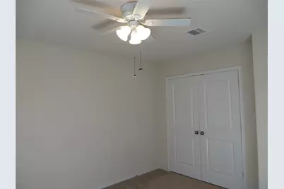 400 Major Lee Lane #3H, Jarrell, TX 76537 - Photo 8