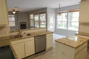 30003 Oakland Hills Dr, Georgetown, TX 78628 - Photo 4