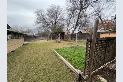 504 Westmorland Drive, Austin, TX 78745 - Photo 32