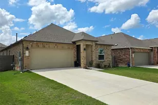 208 Wolf Springs Rd, Georgetown, TX 78628 - Photo 1