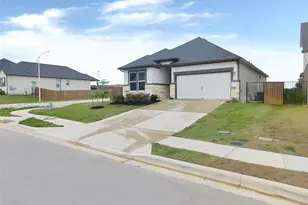 11808 Dillon Fls Dr, Austin, TX 78747 - Photo 2