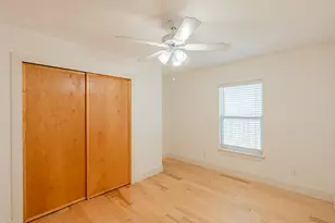 1307 E 52nd St, Austin, TX 78723 - Photo 8