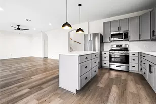 3817 Tailfeather Dr, Round Rock, TX 78681 - Photo 6