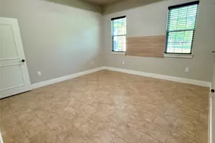 127 Comanche Trail, Elgin, TX 78621 - Photo 10